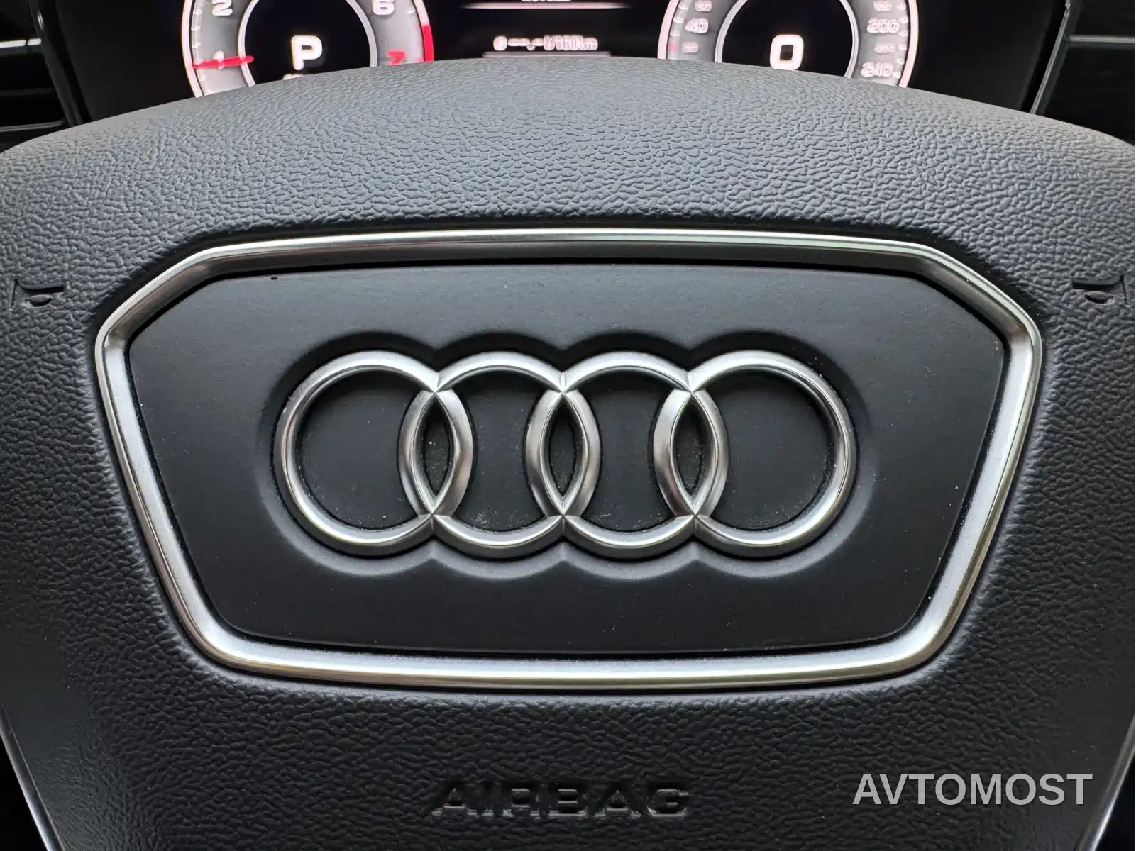 Audi Q6 2023 40 TFSI quattro Cloud View Light Yulin Package — фото 21