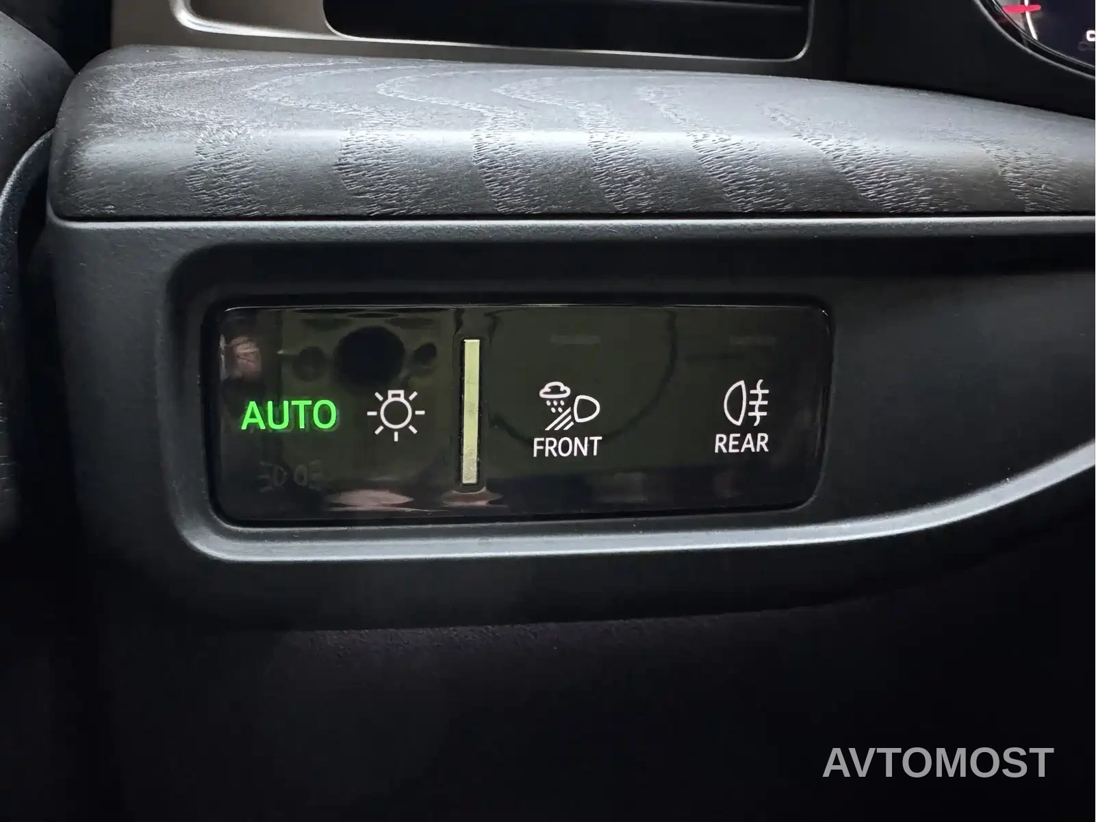 Audi Q6 2023 40 TFSI quattro Cloud View Light Yulin Package — фото 28