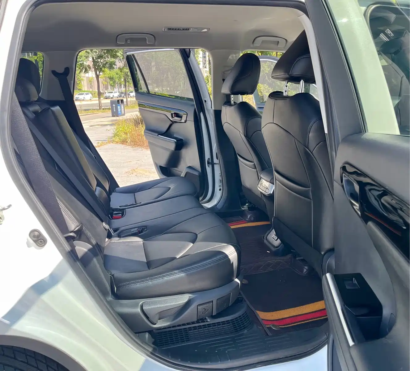 Toyota Highlander 2022 Dual Engine 2.5L 2WD Elite 7-Seater — фото 11