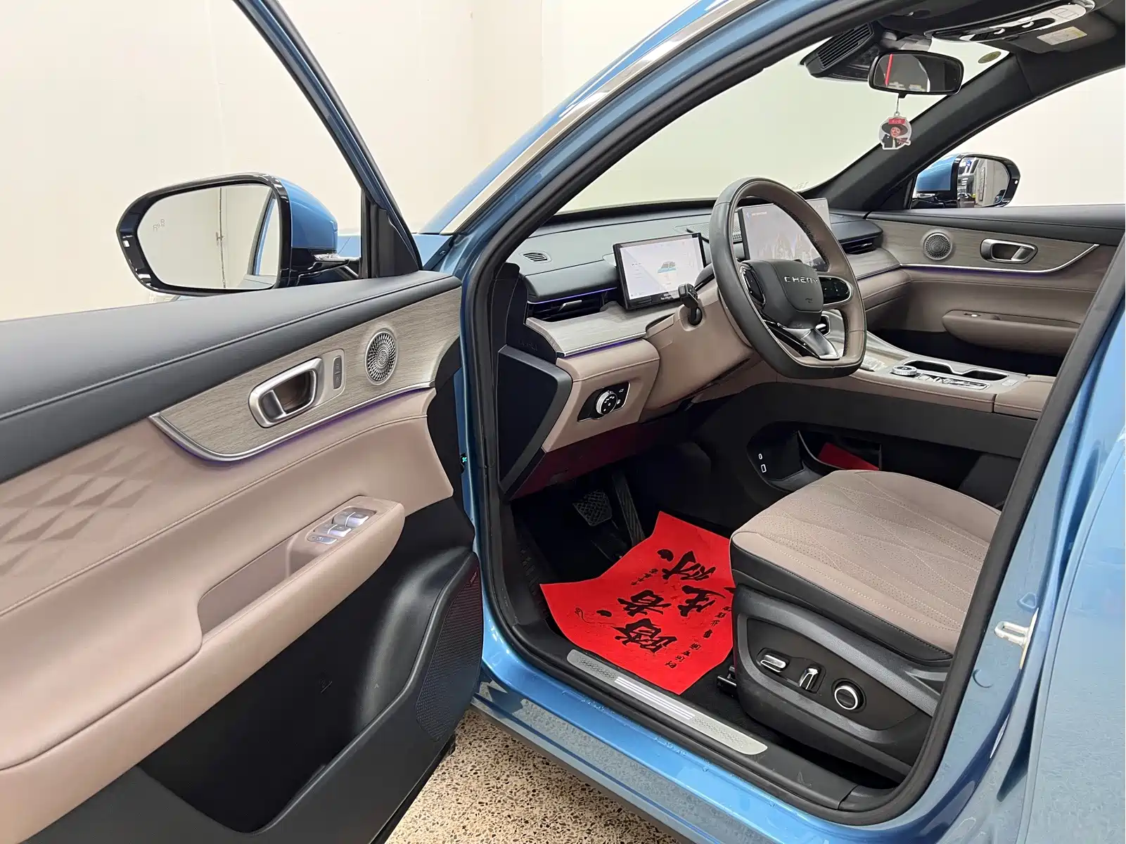 Chery Tiggo 8 PLUS C-DM 2025 1.5T 116km Premium 5-Seater — фото 13