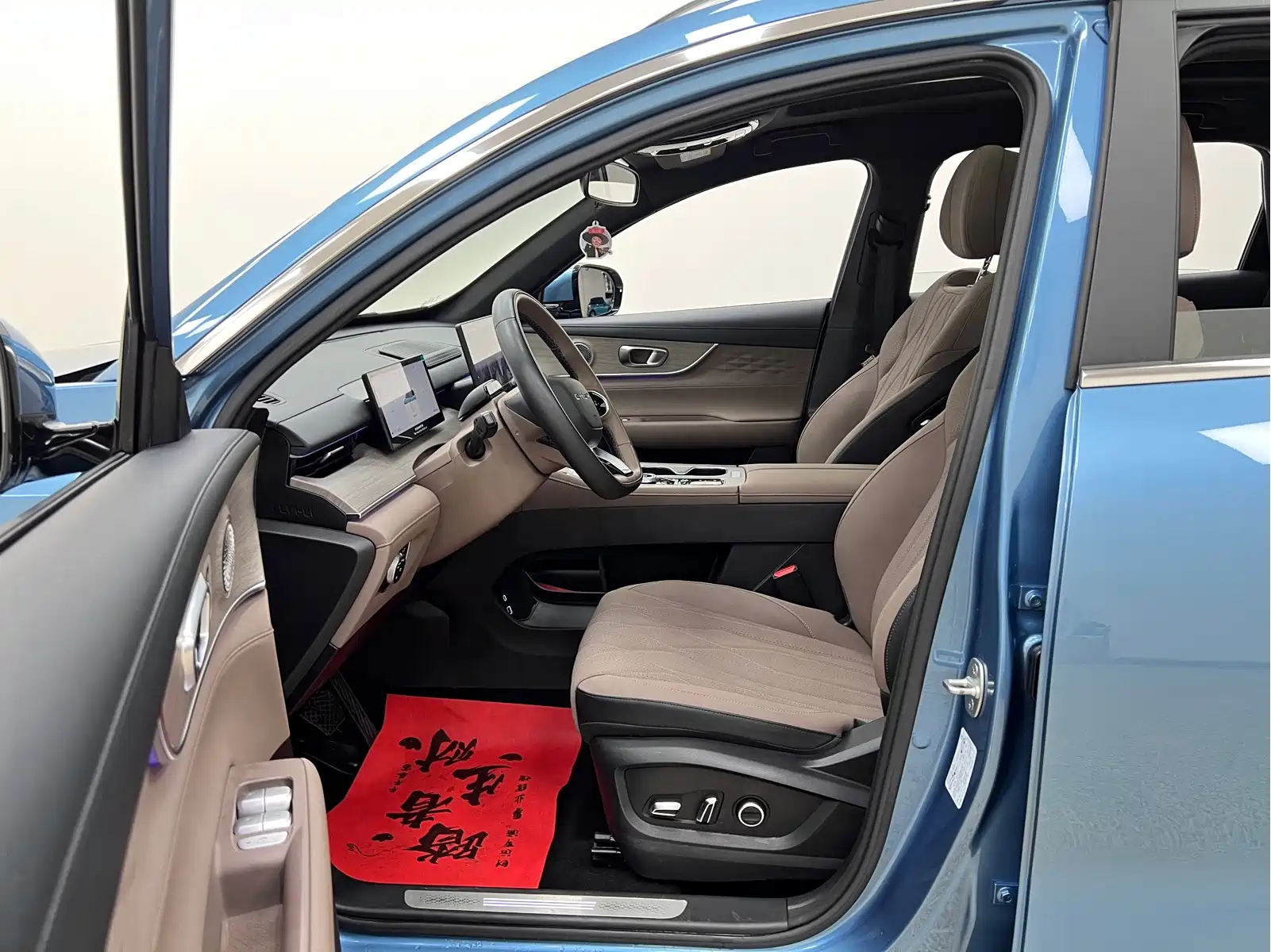 Chery Tiggo 8 PLUS C-DM 2025 1.5T 116km Premium 5-Seater — фото 15