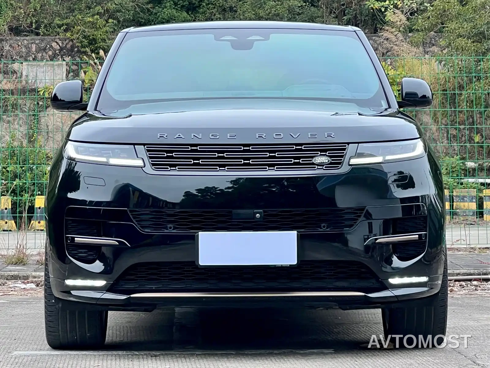 Land Rover Range Rover Sport 2024 400PS Exemplary Edition — фото 2