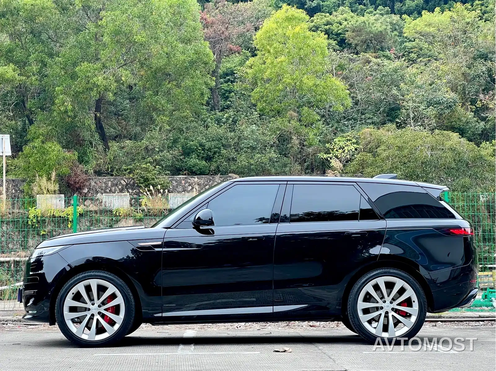 Land Rover Range Rover Sport 2024 400PS Exemplary Edition — фото 4