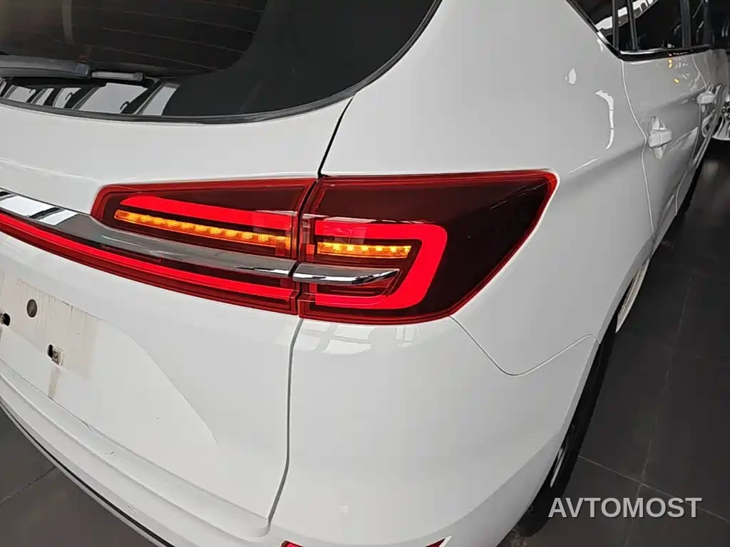 BYD Song 2021 Classic 1.5T Auto Elite — фото 8