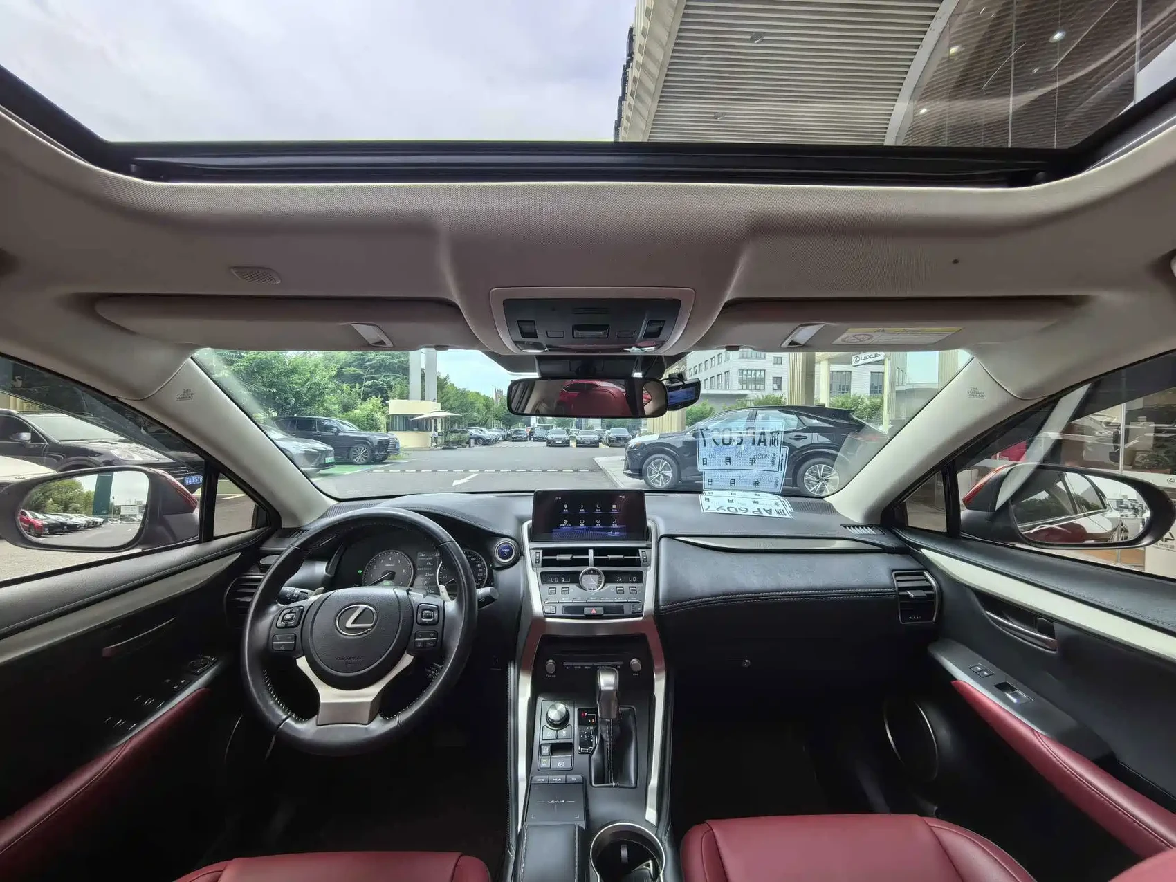 Lexus NX 2020 300h FWD F Sport China VI — фото 9