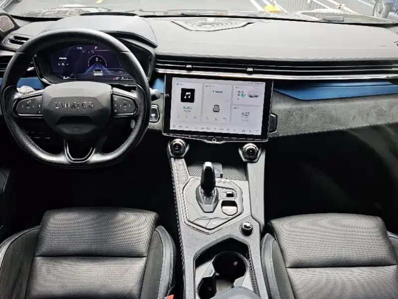 Lynk & Co 05 EM-P 2021 1.5TD PHEV HALO — фото 8