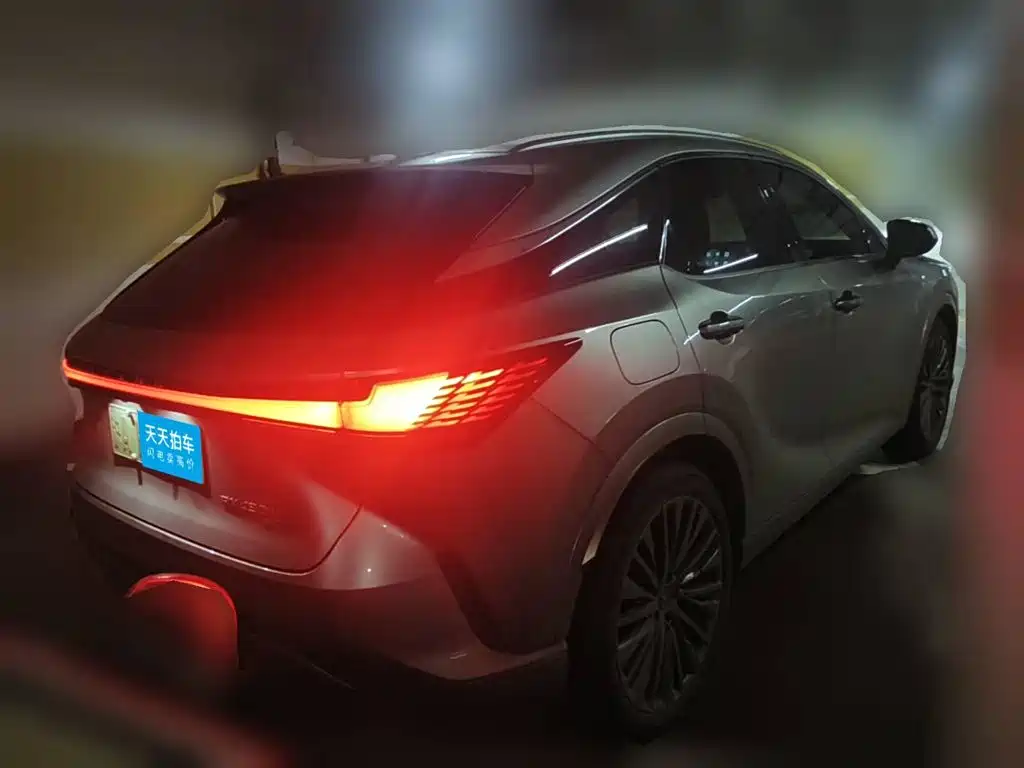 Lexus RX New Energy 2023 450h+ 4WD Enjoyment — фото 2