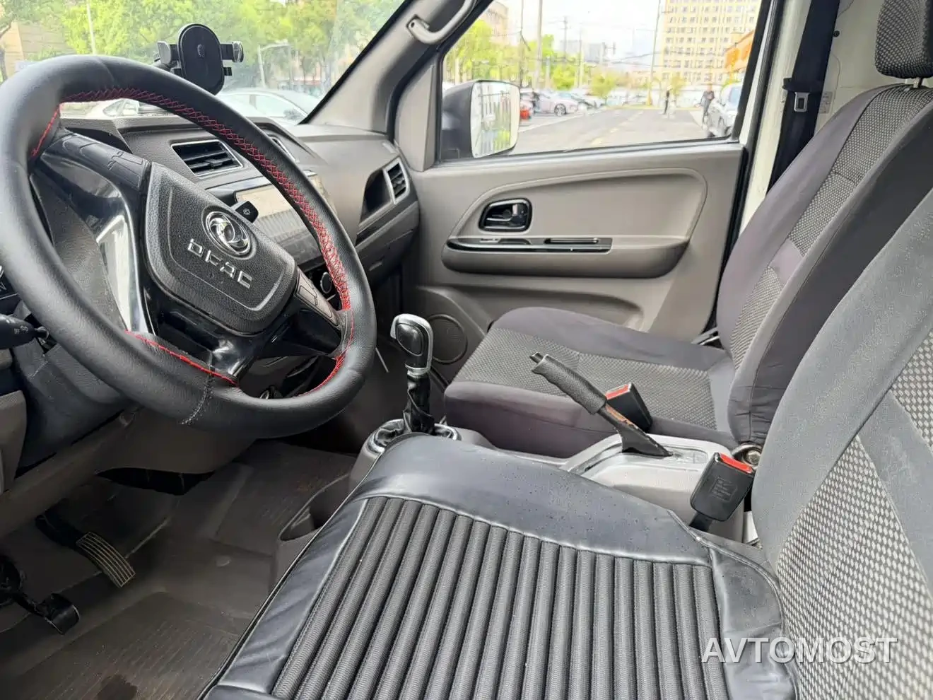 Dongfeng Yufeng EM26 2023 Standard Edition 41.472kWh Henan Lithium — фото 1