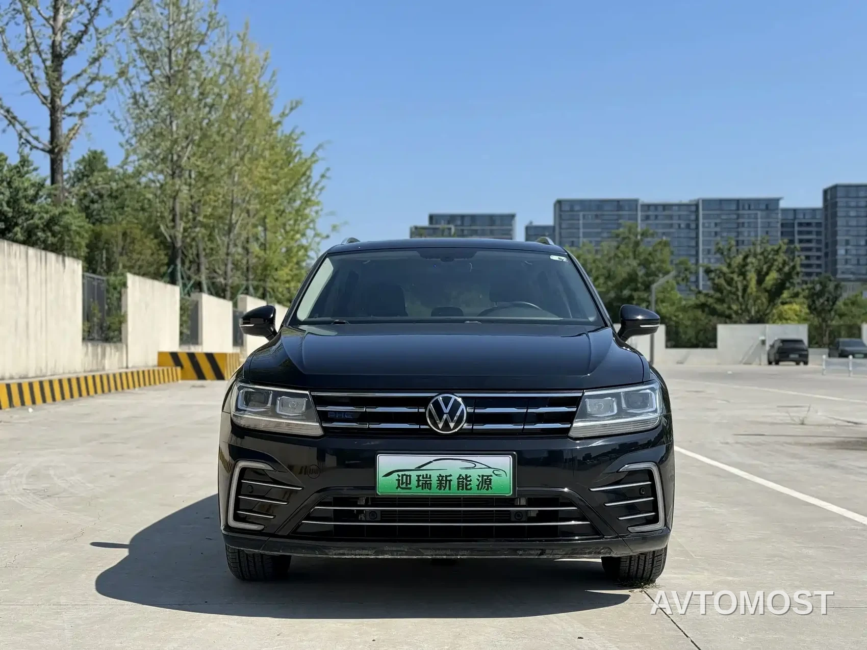 Volkswagen Tiguan L PHEV 2021 430PHEV Plug-in Hybrid Premium — фото 2