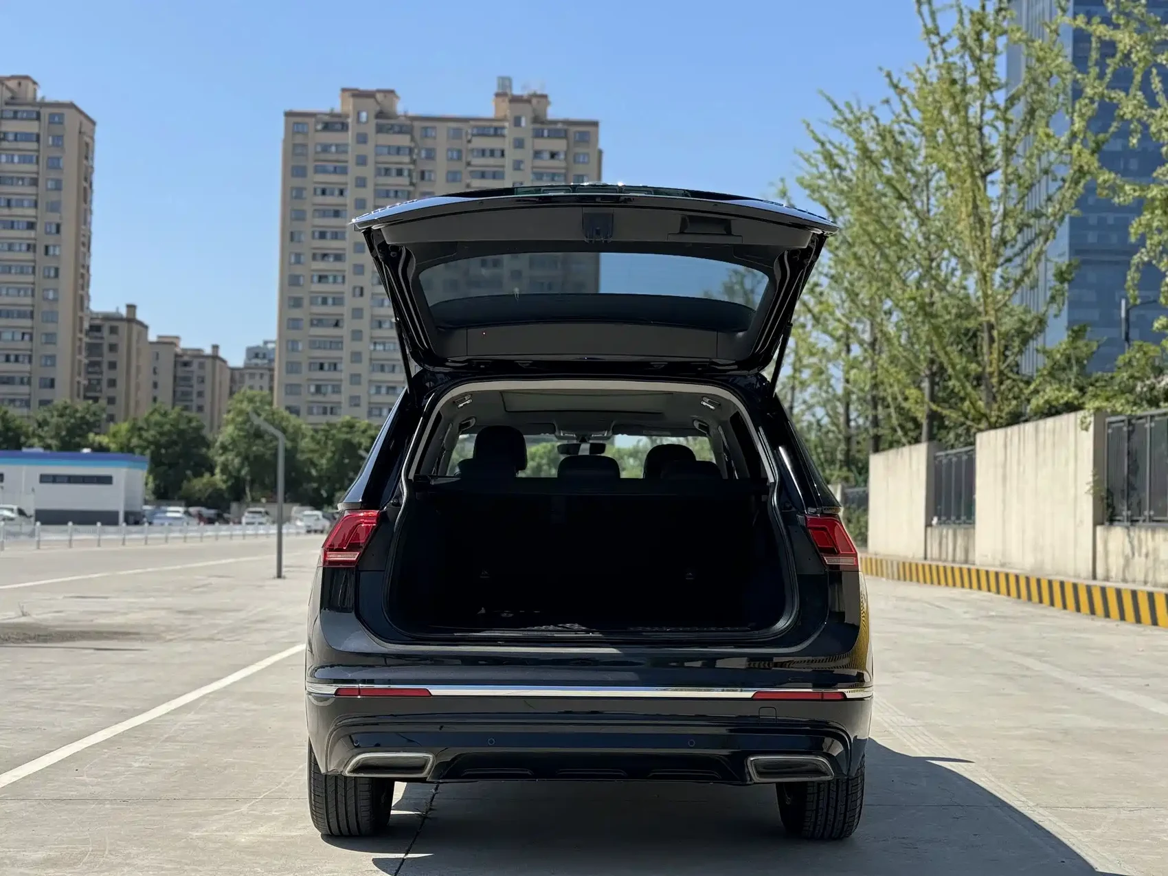 Volkswagen Tiguan L PHEV 2021 430PHEV Plug-in Hybrid Premium — фото 8