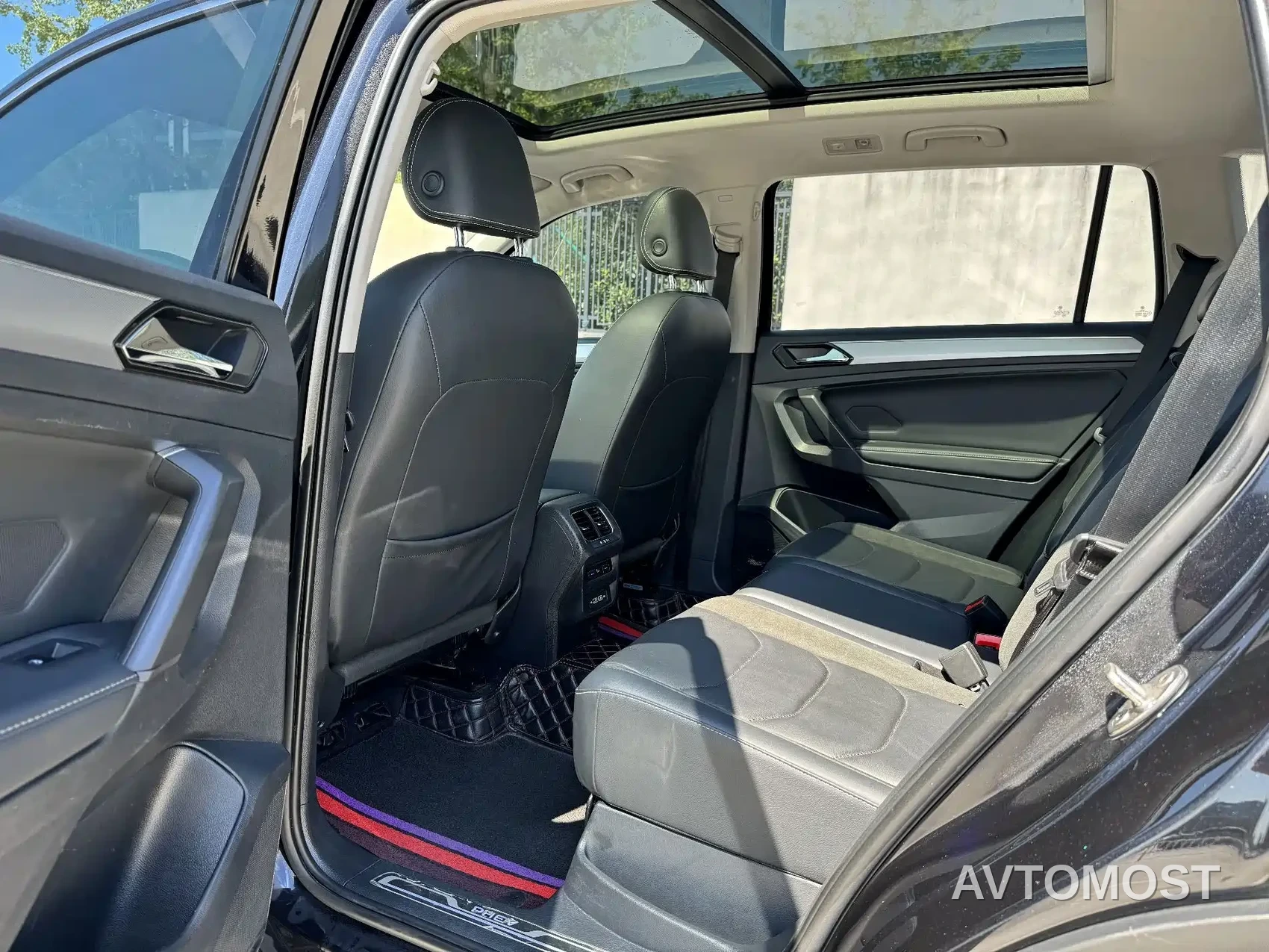 Volkswagen Tiguan L PHEV 2021 430PHEV Plug-in Hybrid Premium — фото 12
