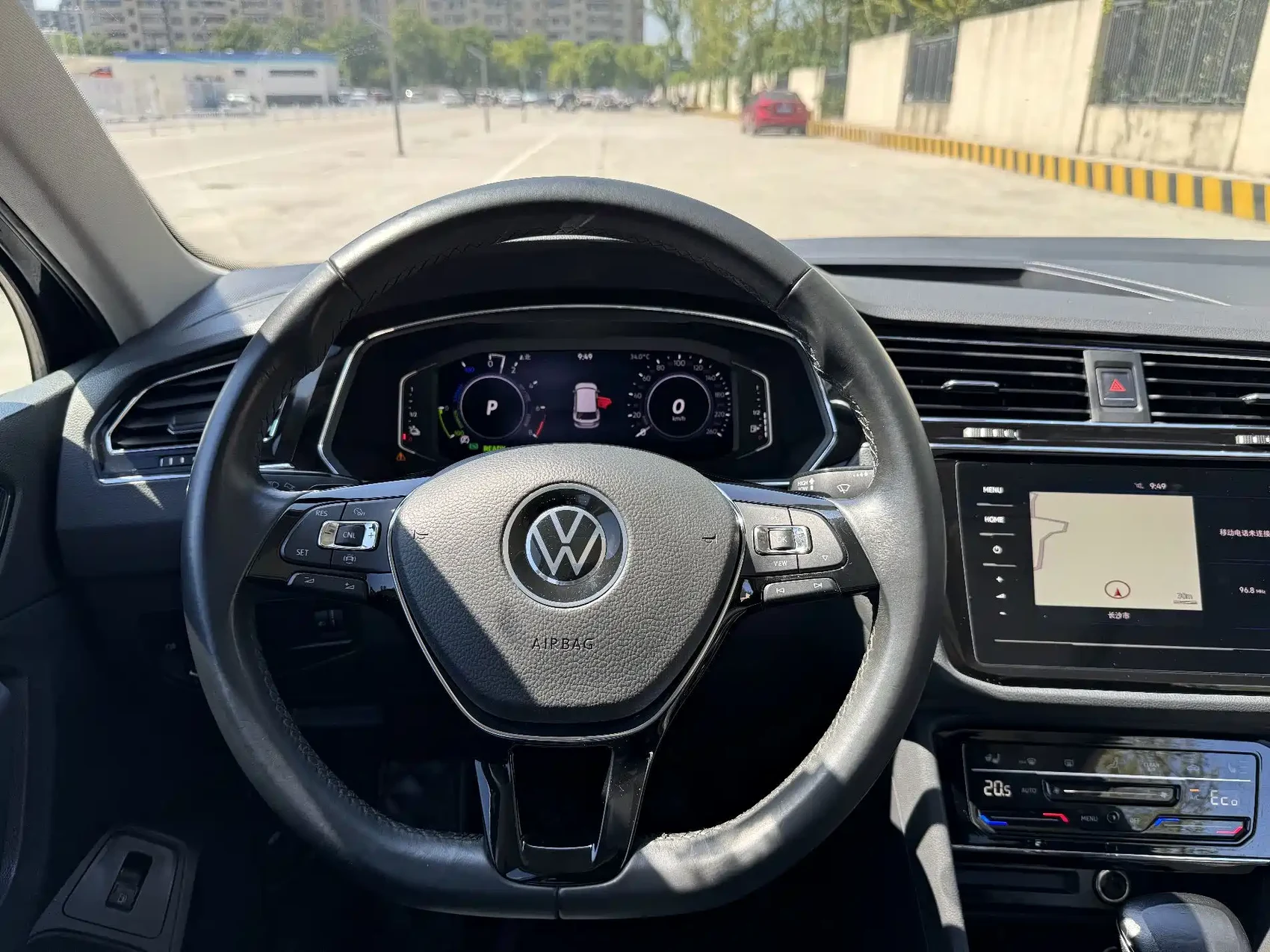 Volkswagen Tiguan L PHEV 2021 430PHEV Plug-in Hybrid Premium — фото 14