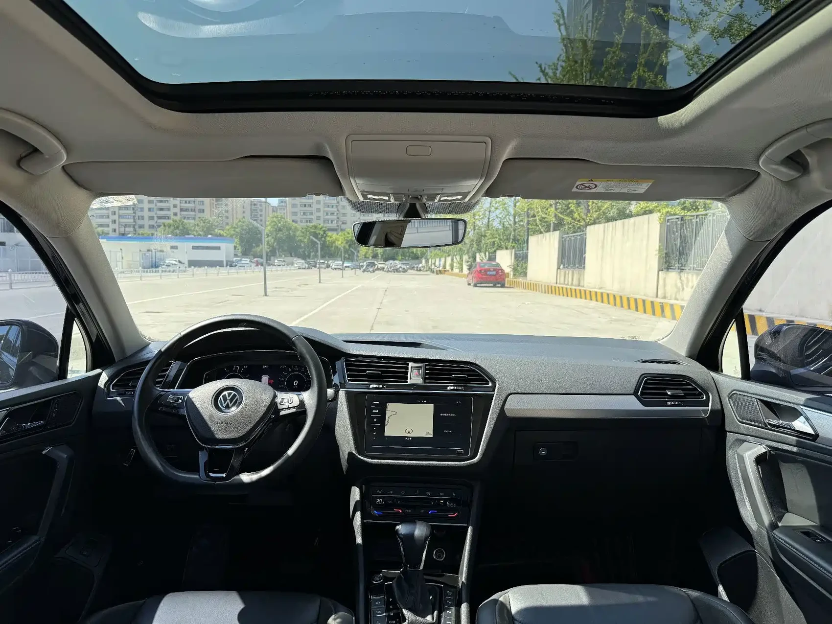 Volkswagen Tiguan L PHEV 2021 430PHEV Plug-in Hybrid Premium — фото 15