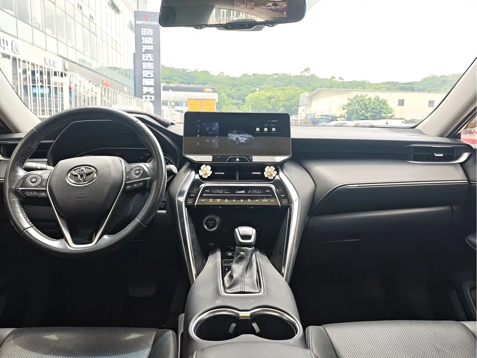 Toyota Lingfang HARRIER 2023 Hybrid 2.5L CVT 2WD Luxury Edition — фото 12