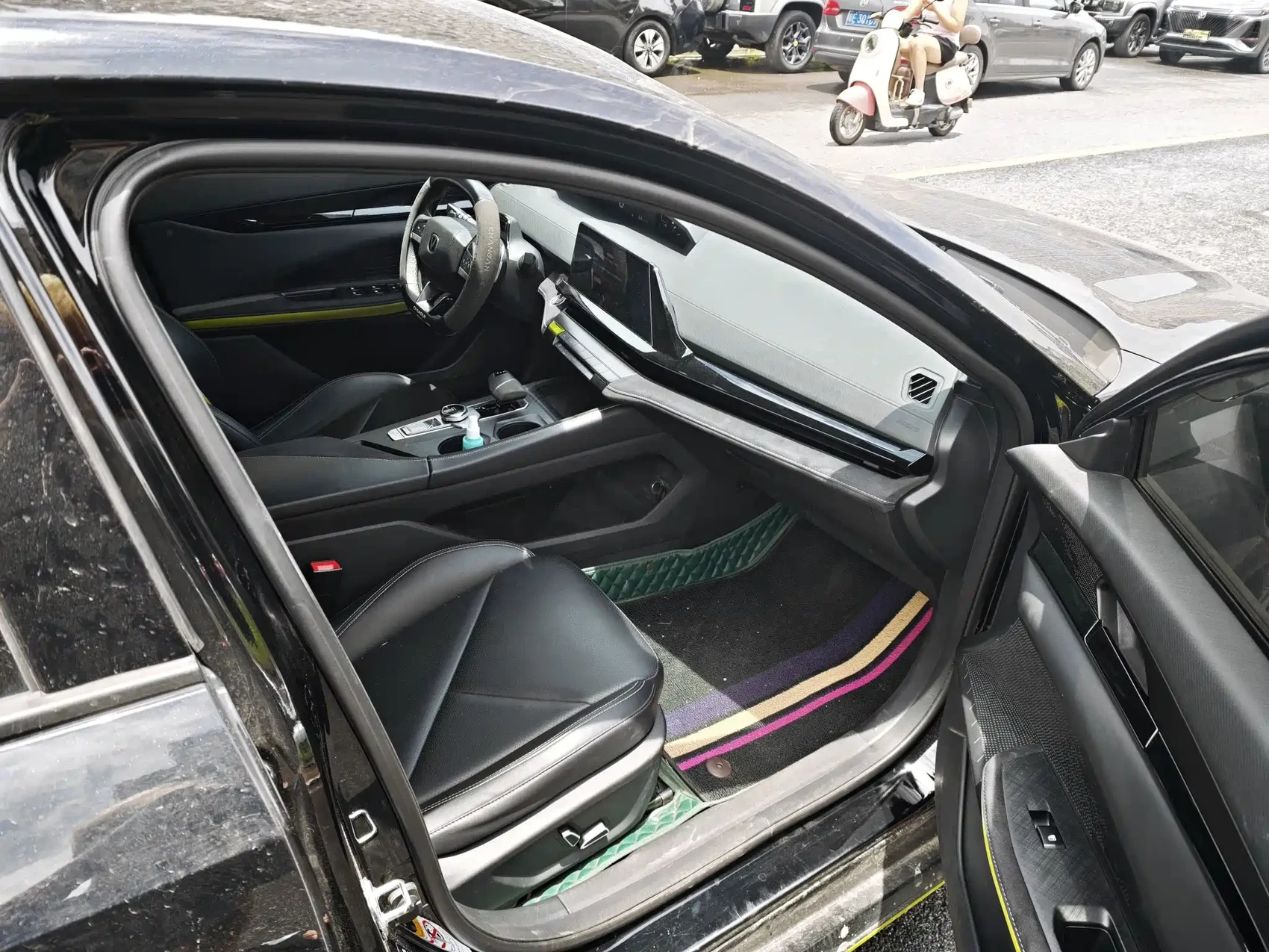 Changan UNI-V 2022 1.5T Sport Edition — фото 10