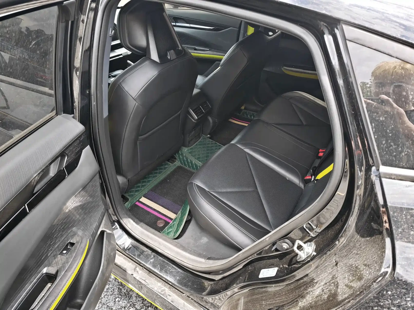 Changan UNI-V 2022 1.5T Sport Edition — фото 11