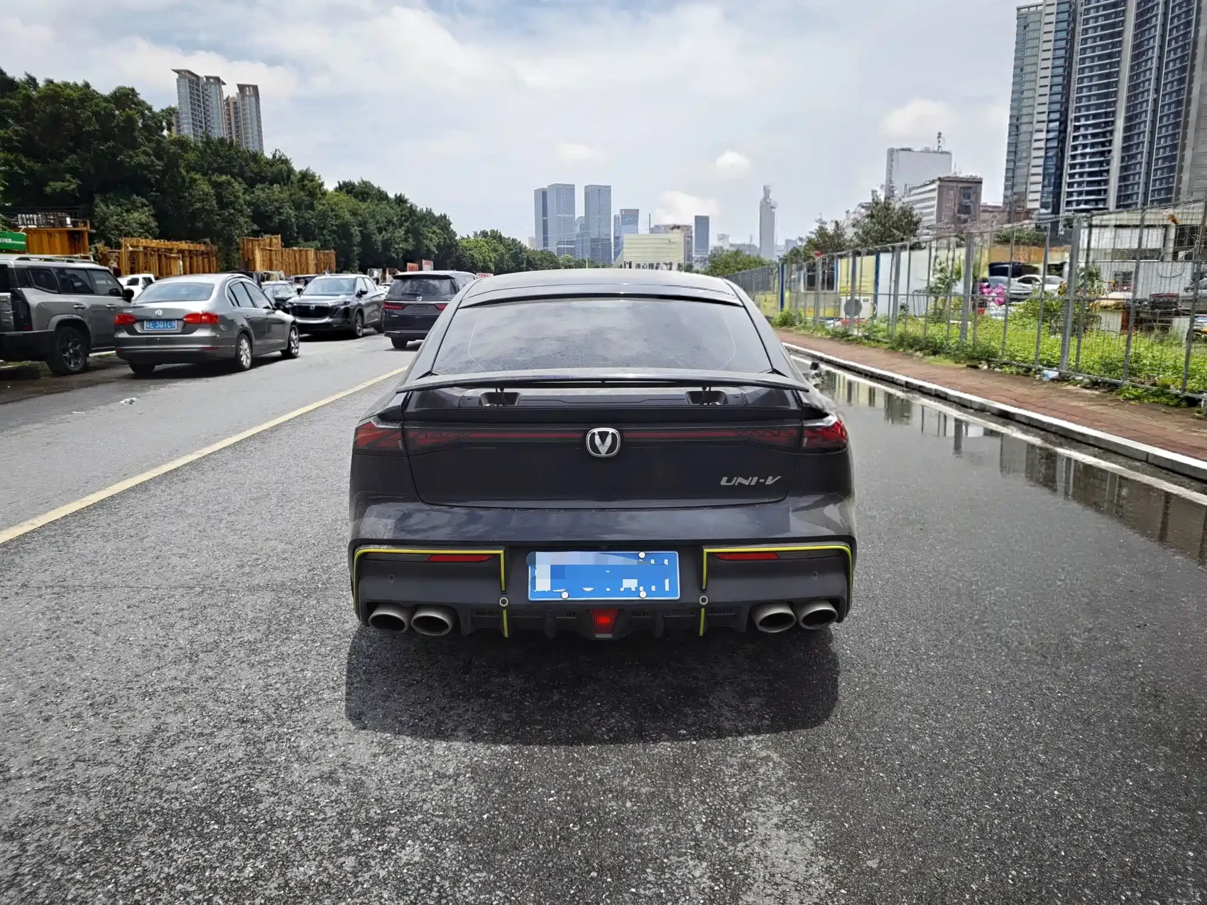 Changan UNI-V 2022 1.5T Sport Edition — фото 14