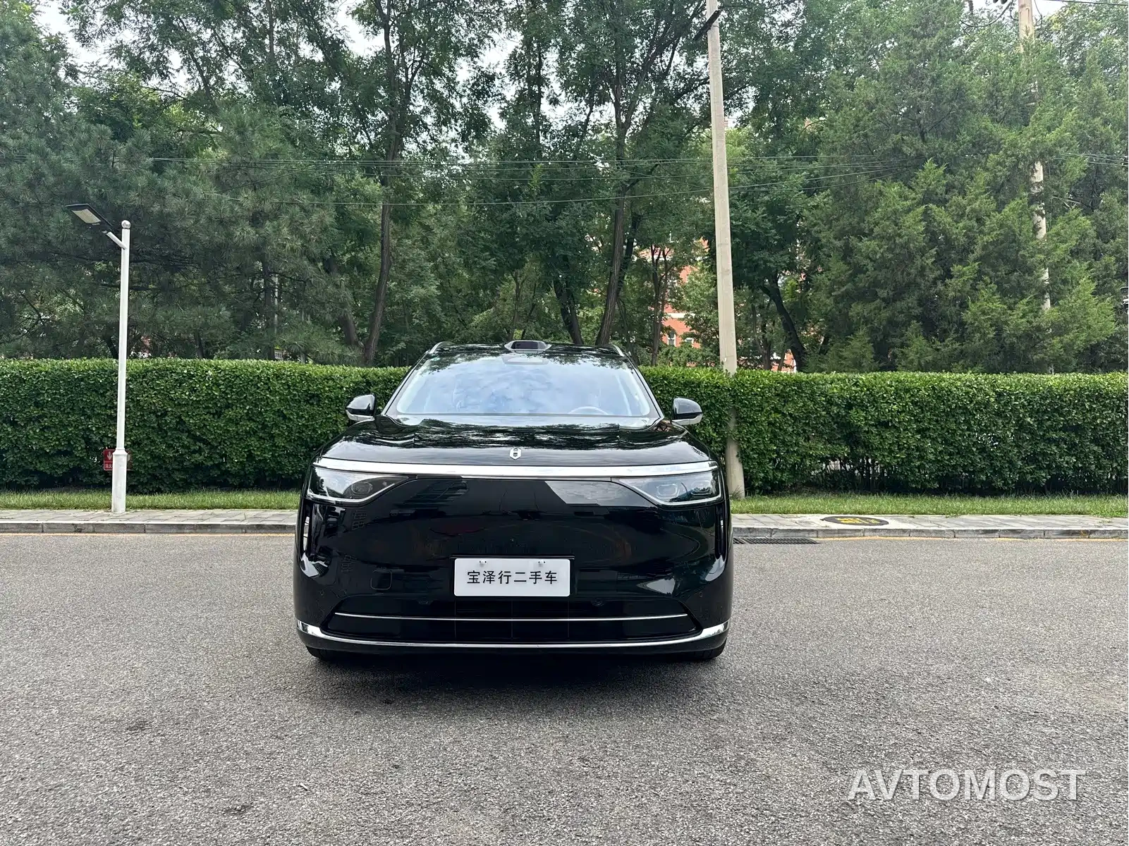 AITO M8 2025 Extended Range Ultra 53.4kWh 6-Seater — фото 2