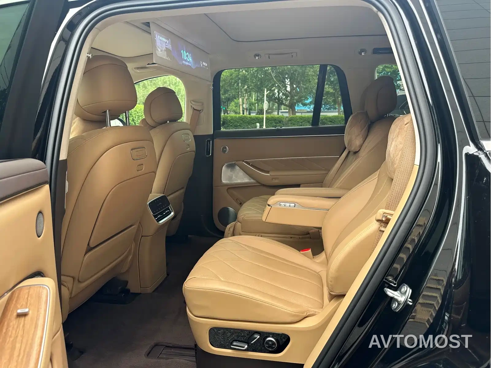 AITO M8 2025 Extended Range Ultra 53.4kWh 6-Seater — фото 9