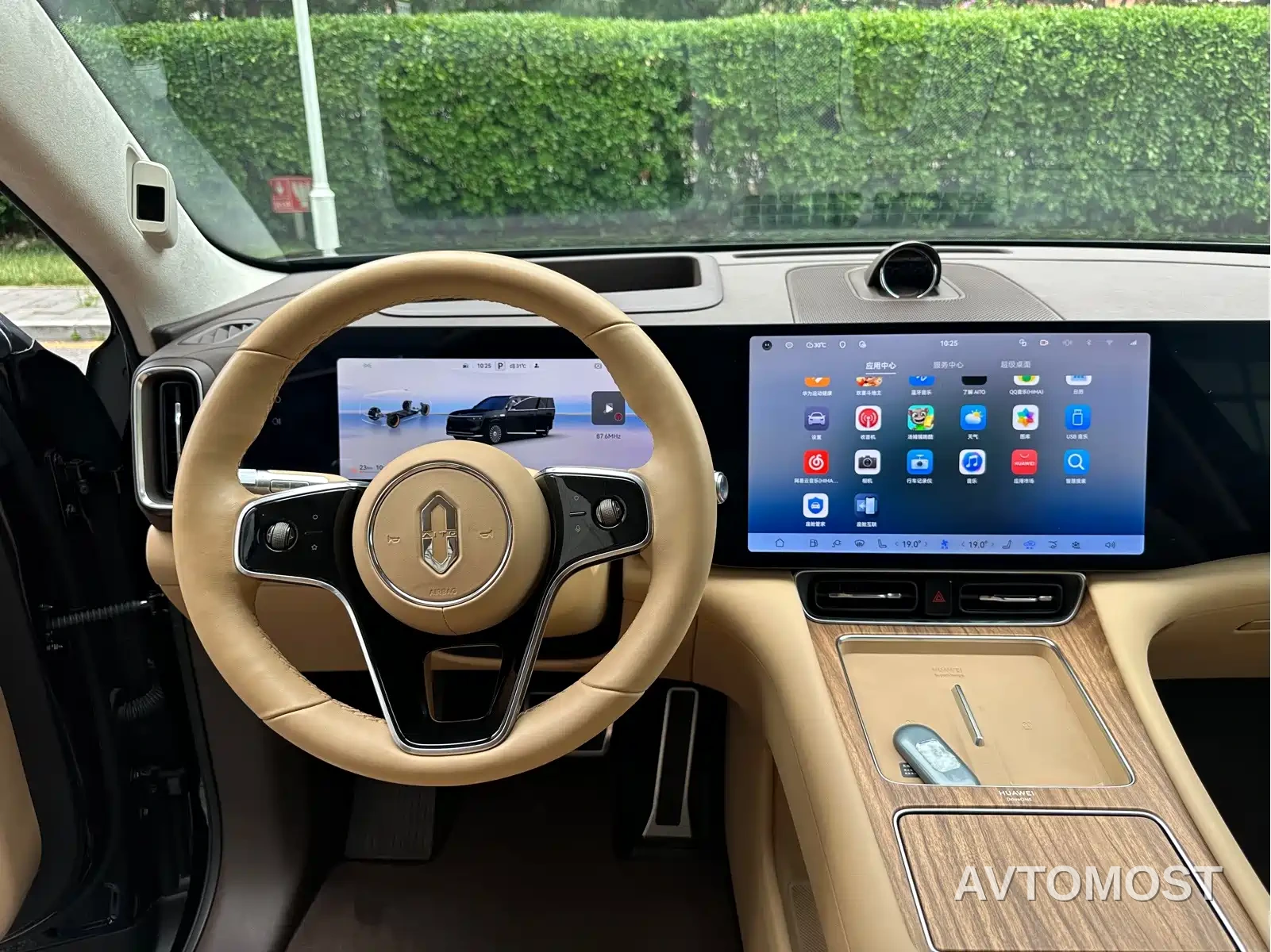 AITO M8 2025 Extended Range Ultra 53.4kWh 6-Seater — фото 16