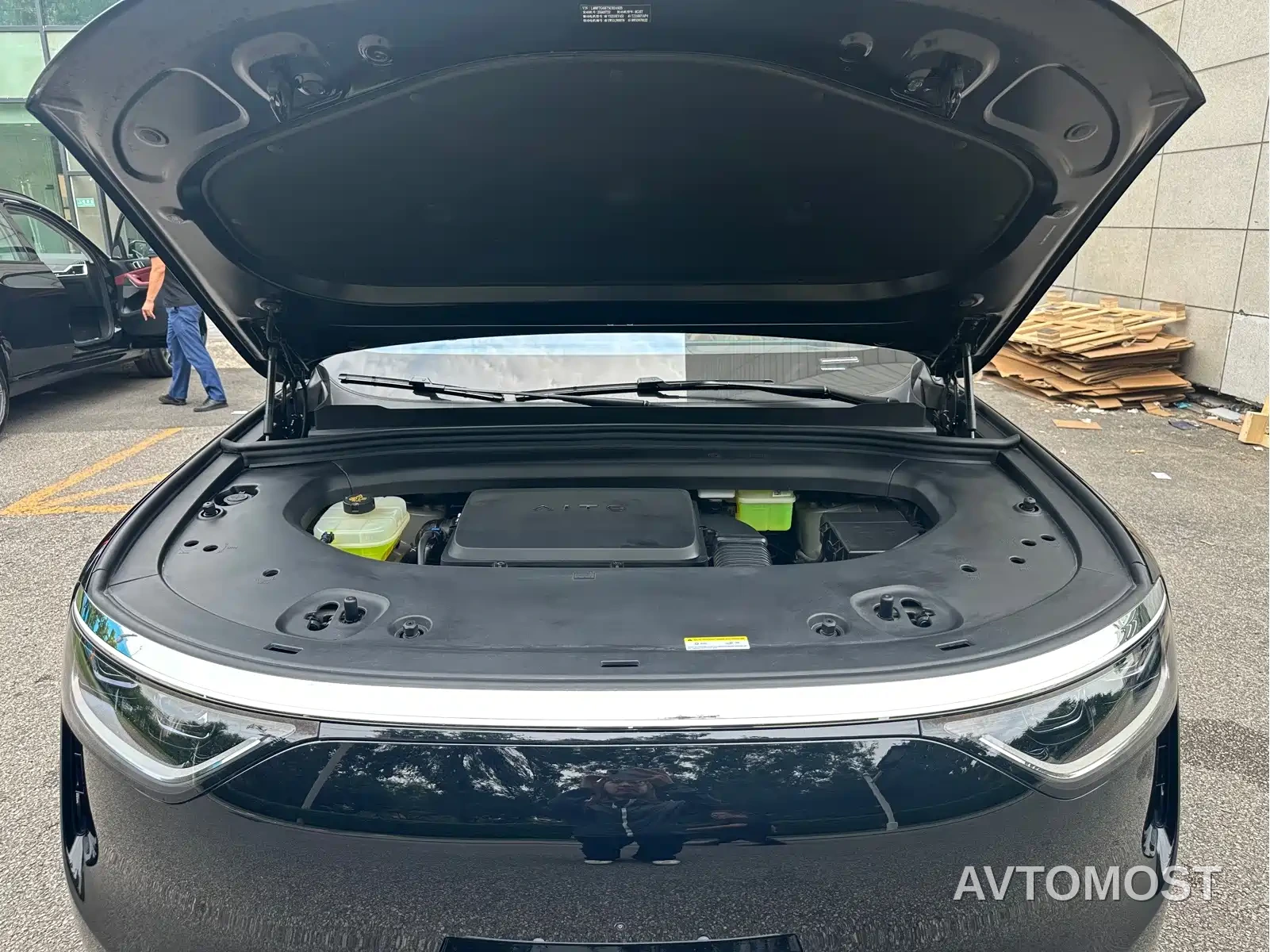 AITO M8 2025 Extended Range Ultra 53.4kWh 6-Seater — фото 20