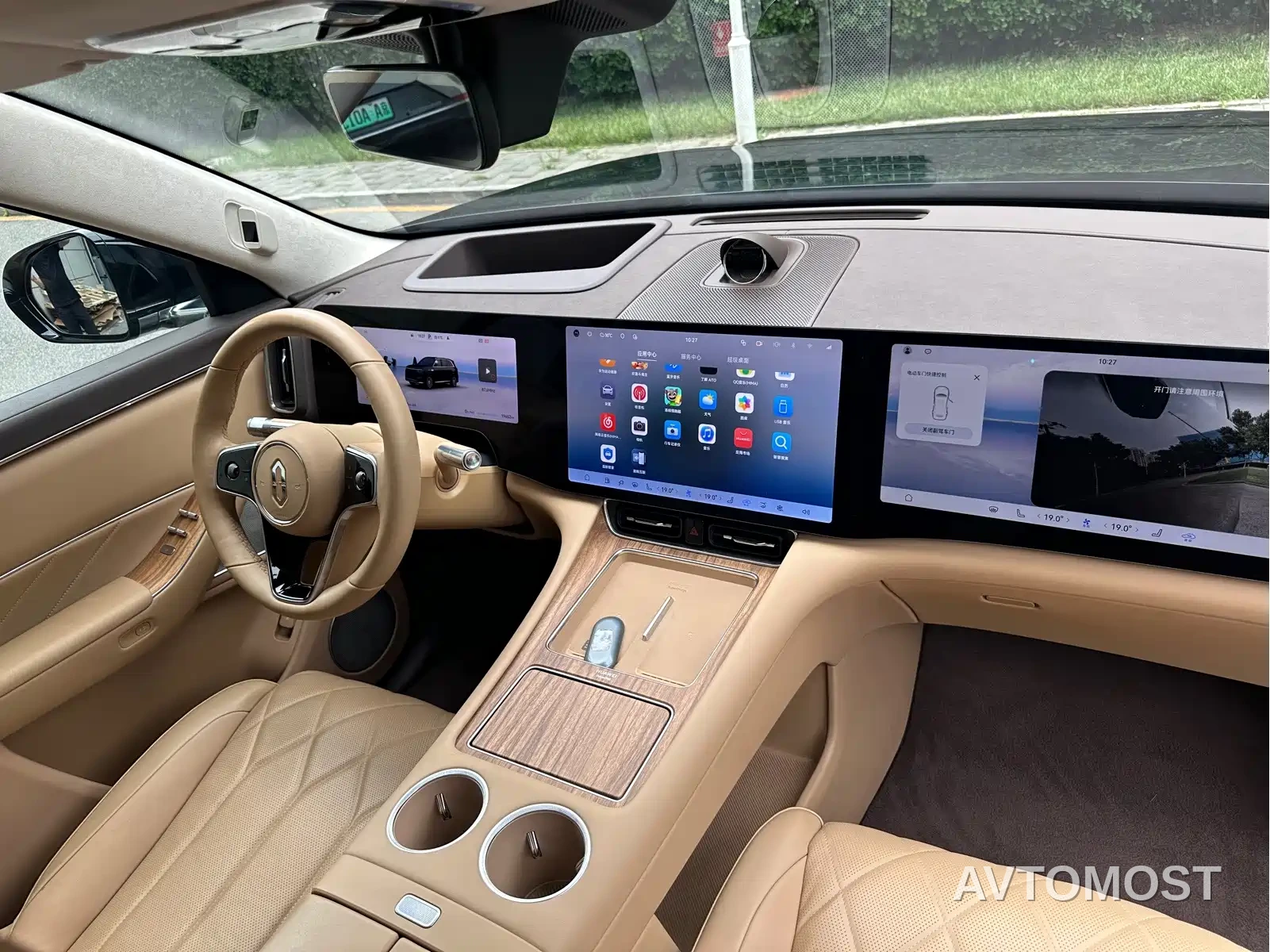 AITO M8 2025 Extended Range Ultra 53.4kWh 6-Seater — фото 23