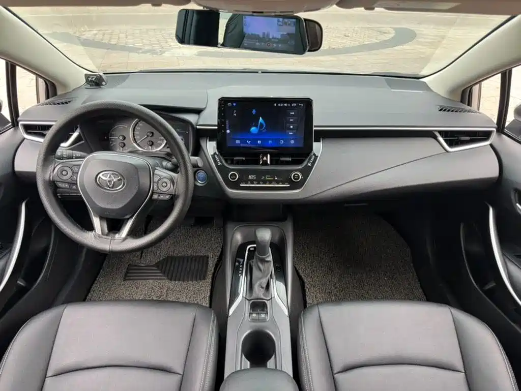 Toyota Corolla 2021 Hybrid 1.8L E-CVT Pioneer Edition — фото 9