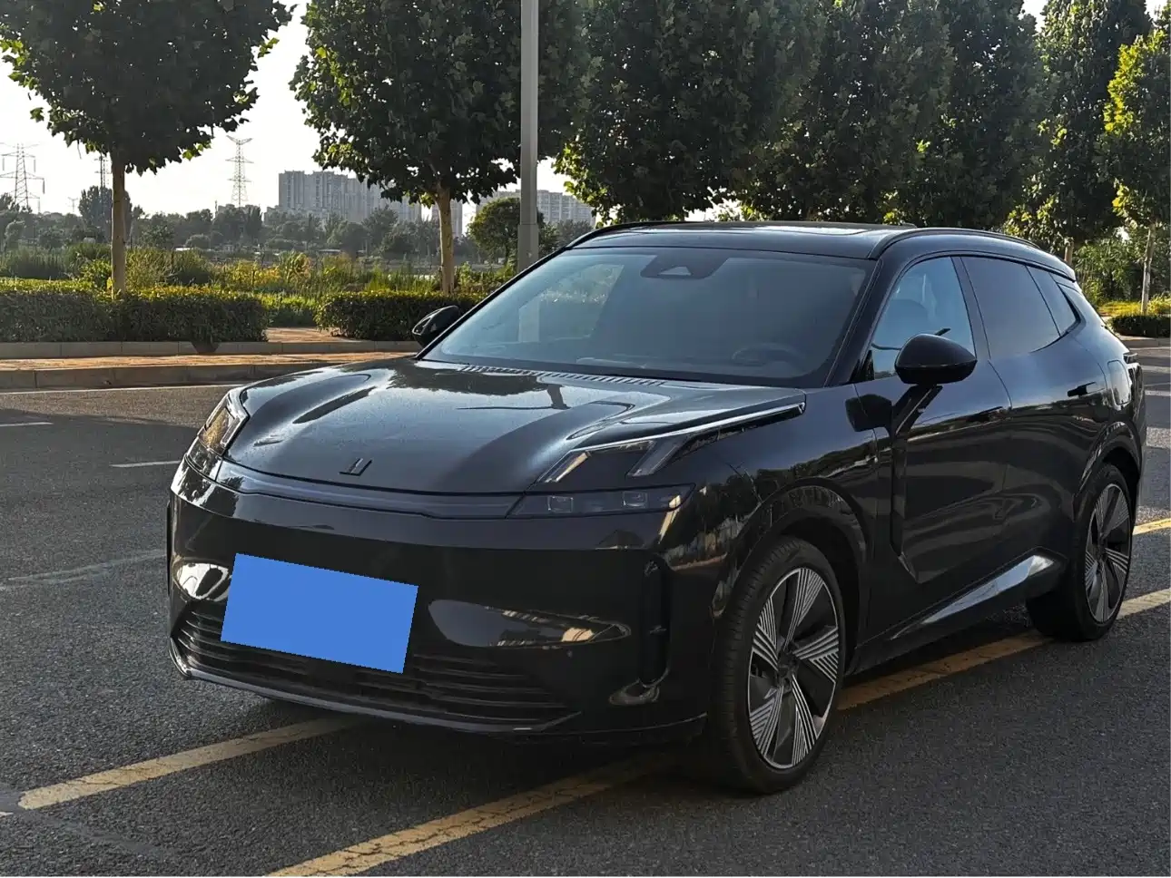 Lynk & Co 08 EM-P 2023 120km Long Range Pro — фото 1