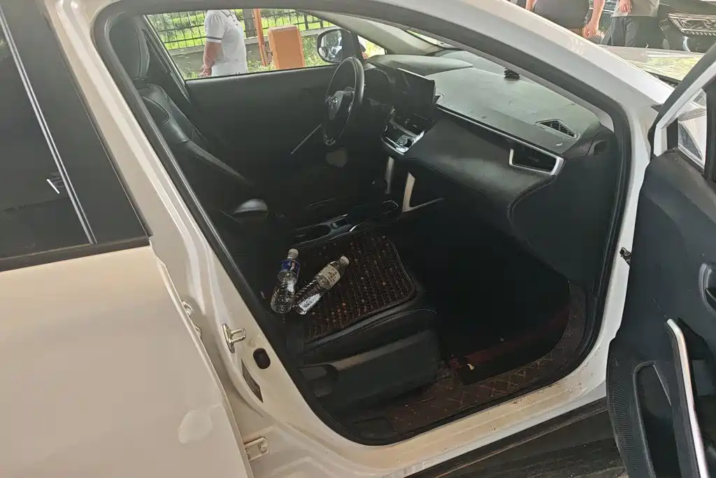 Toyota Corolla Cross 2023 Hybrid 2.0L Pioneer Edition — фото 8