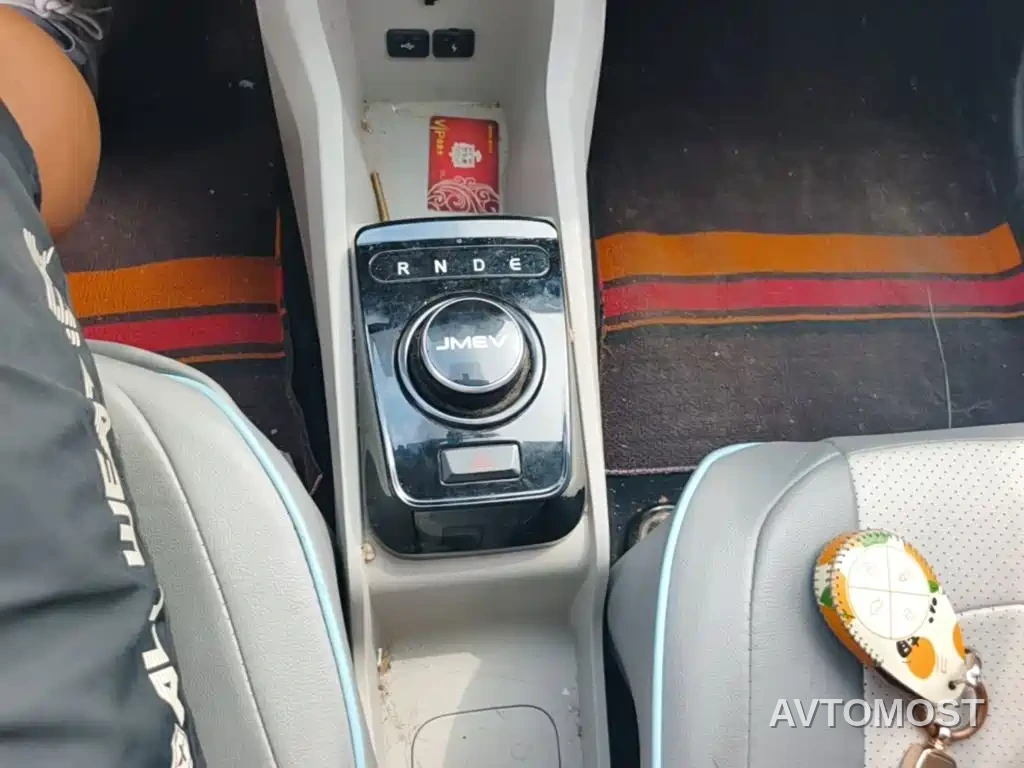 JMCG New Energy Yizhi EV3 2024 Youth Edition 330KM Comfort — фото 14