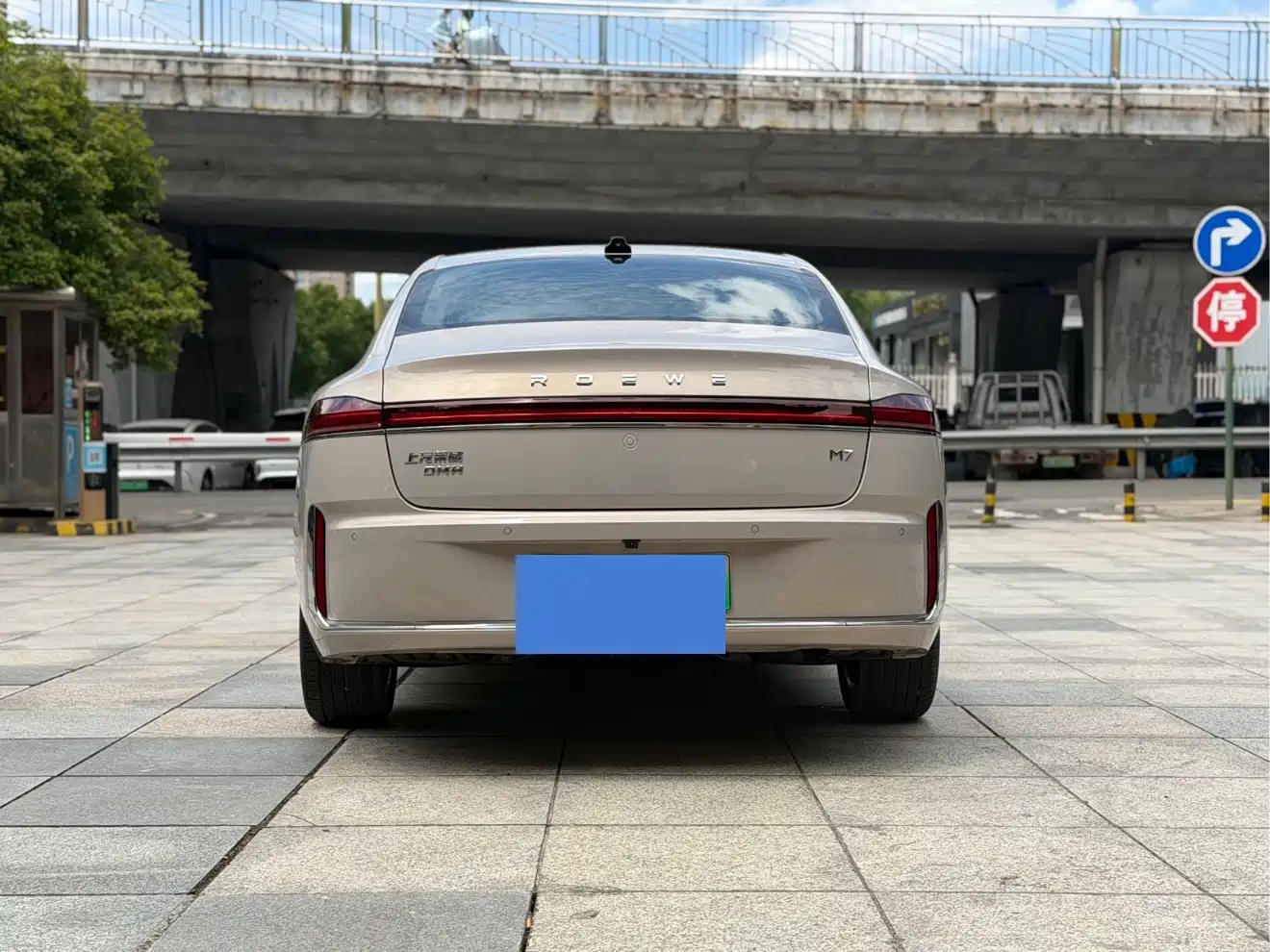 Roewe M7 DMH 2025 Base — фото 8