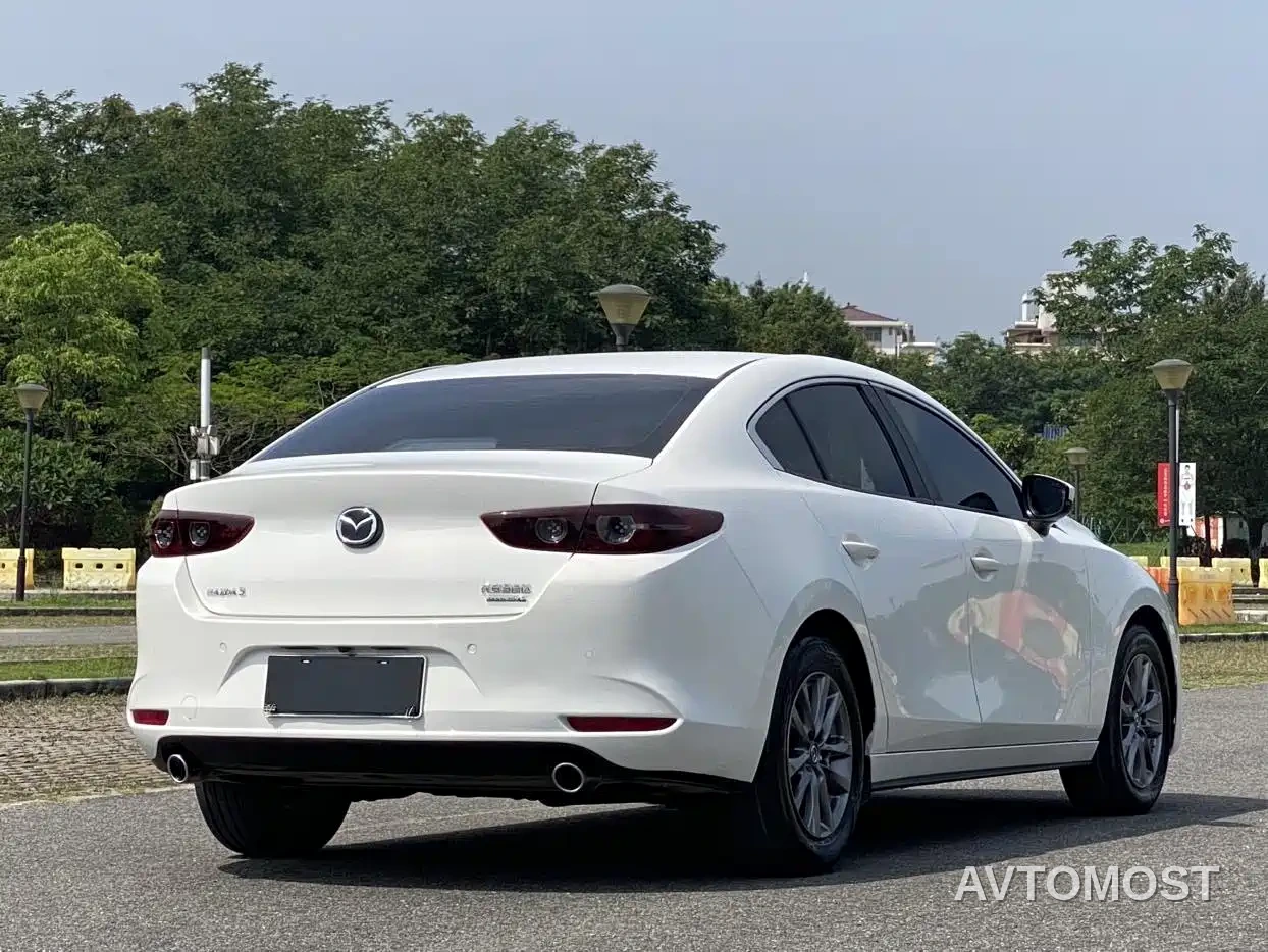Mazda3 Axela 2022 Mazda3 1.5L Manual Basic Edition — фото 11