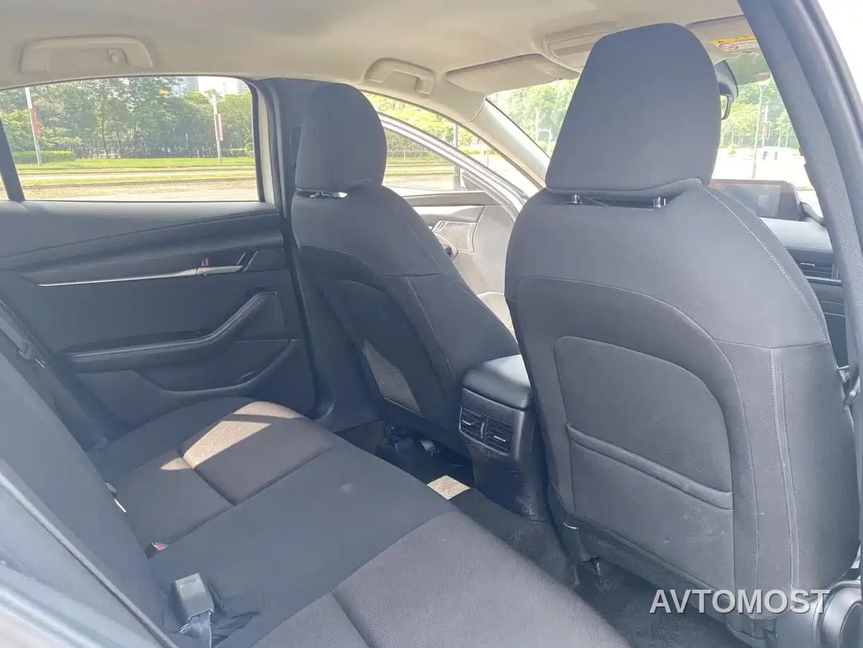 Mazda3 Axela 2022 Mazda3 1.5L Manual Basic Edition — фото 12