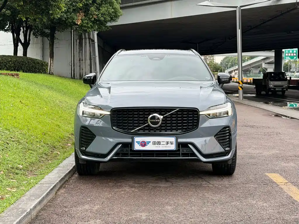 Volvo XC60 2023 B5 AWD Smart Premium Sport Edition — фото 2