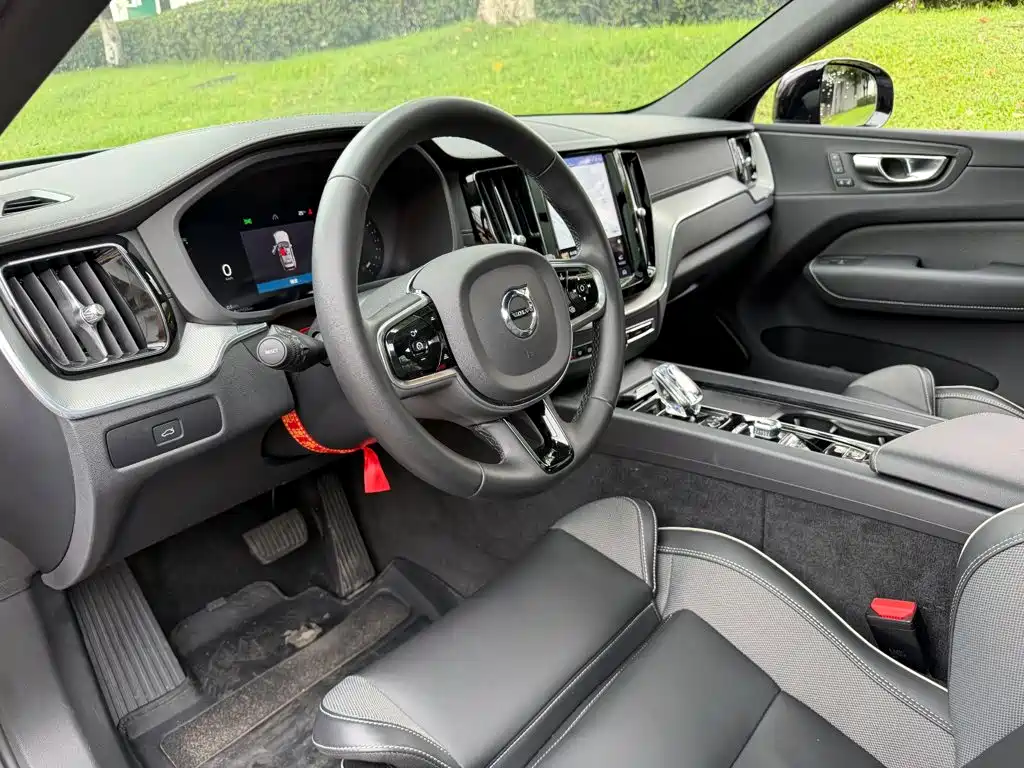 Volvo XC60 2023 B5 AWD Smart Premium Sport Edition — фото 7