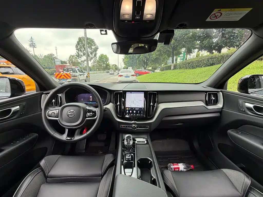 Volvo XC60 2023 B5 AWD Smart Premium Sport Edition — фото 13