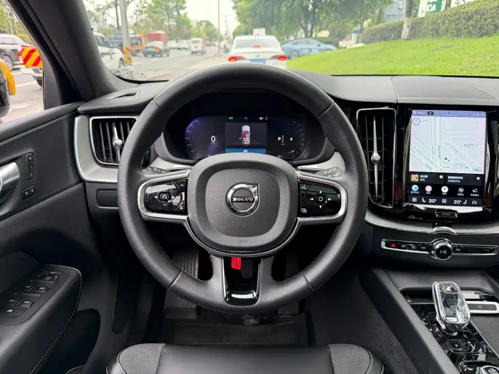 Volvo XC60 2023 B5 AWD Smart Premium Sport Edition — фото 14