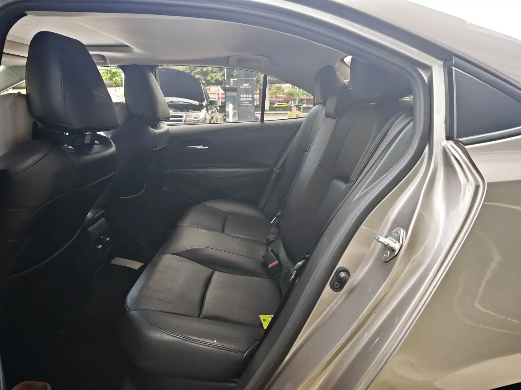 Toyota Corolla 2021 Hybrid 1.8L E-CVT Elite Edition — фото 7