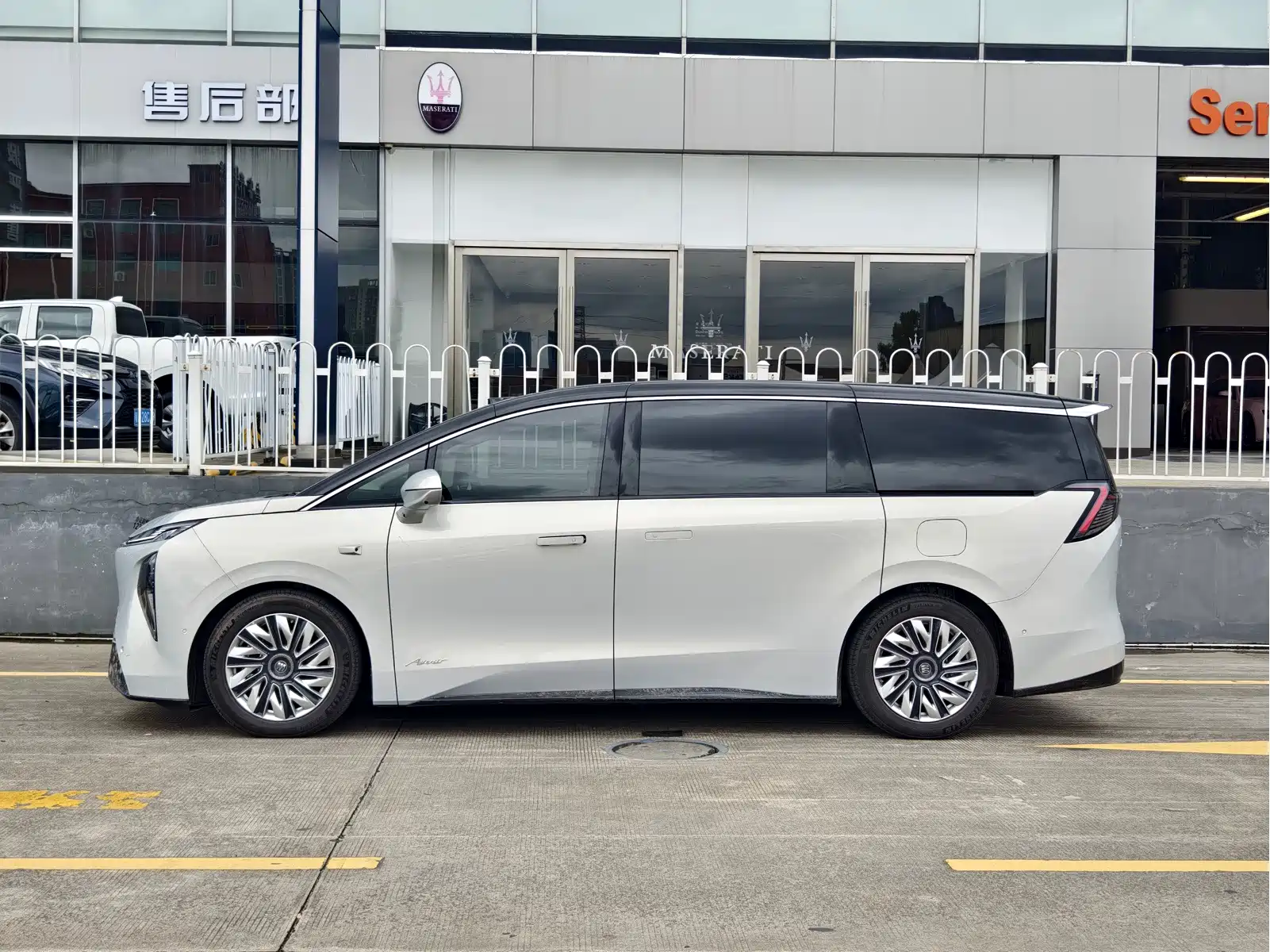 Buick Zhijing Shijia 2026 Model PHEV Base Version — фото 3
