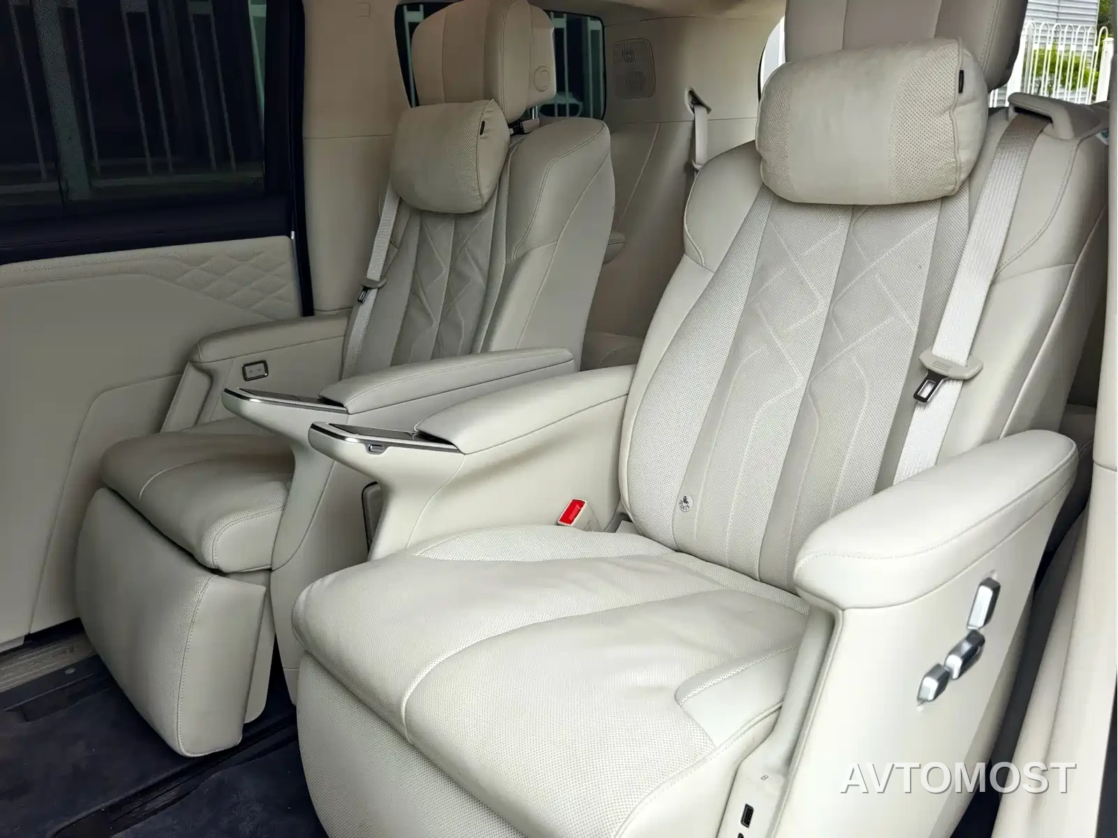 Buick Zhijing Shijia 2026 Model PHEV Base Version — фото 15
