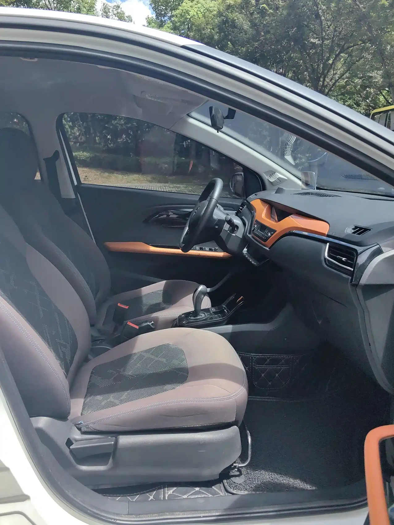 JMCG New Energy Yizhi EV3 2019 Model Joy Run Version — фото 7