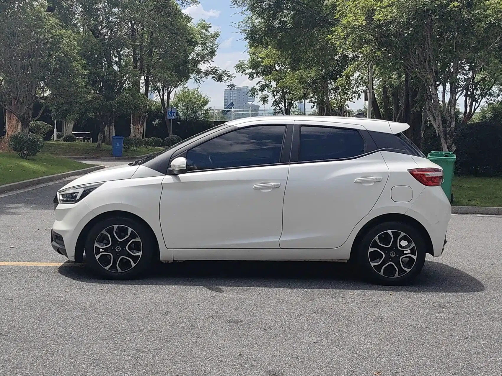JMCG New Energy Yizhi EV3 2019 Model Joy Run Version — фото 9