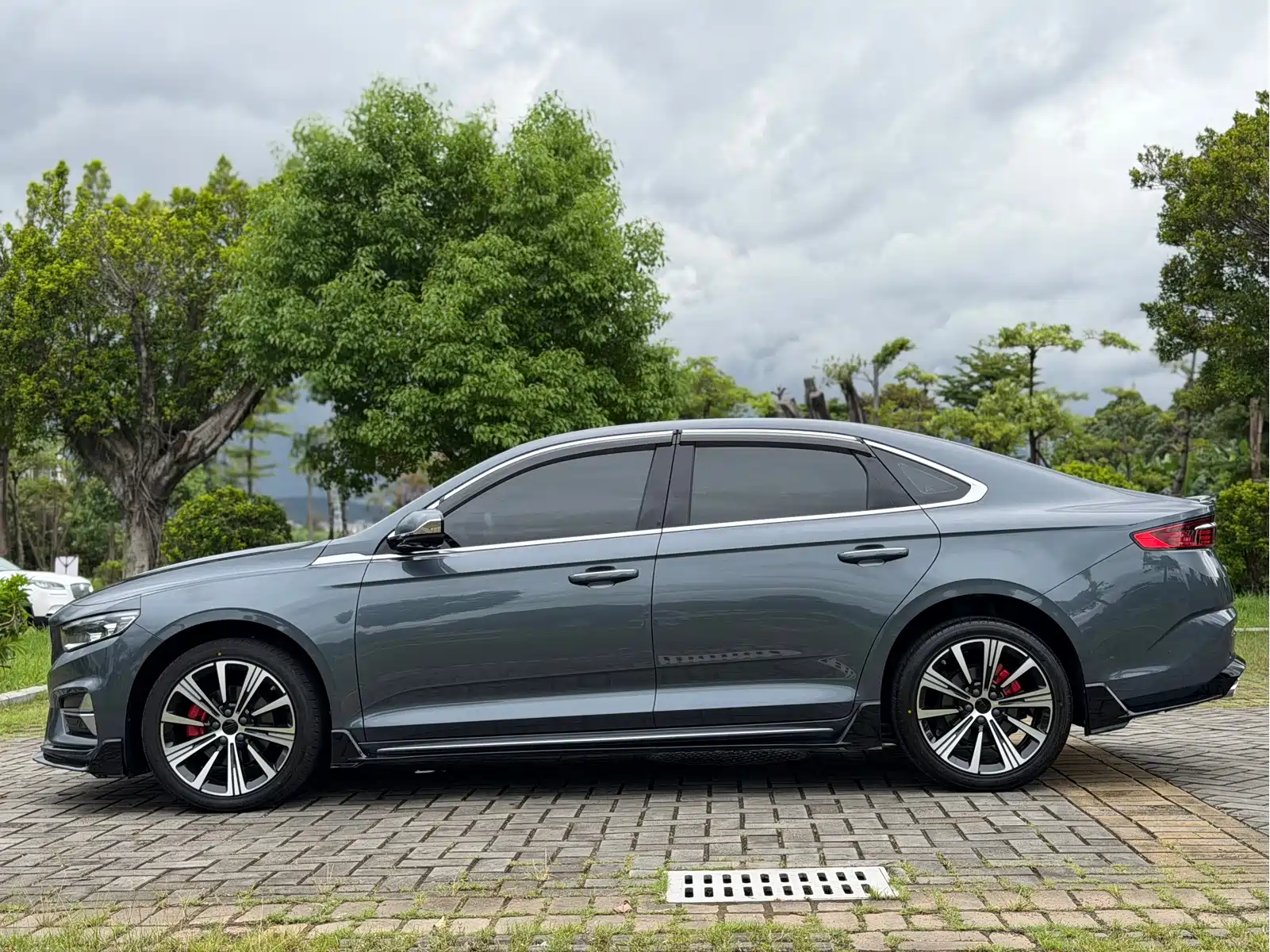 Geely Xing Rui 2025 Oriental Glory 1.5TD Kunlun Edition — фото 4