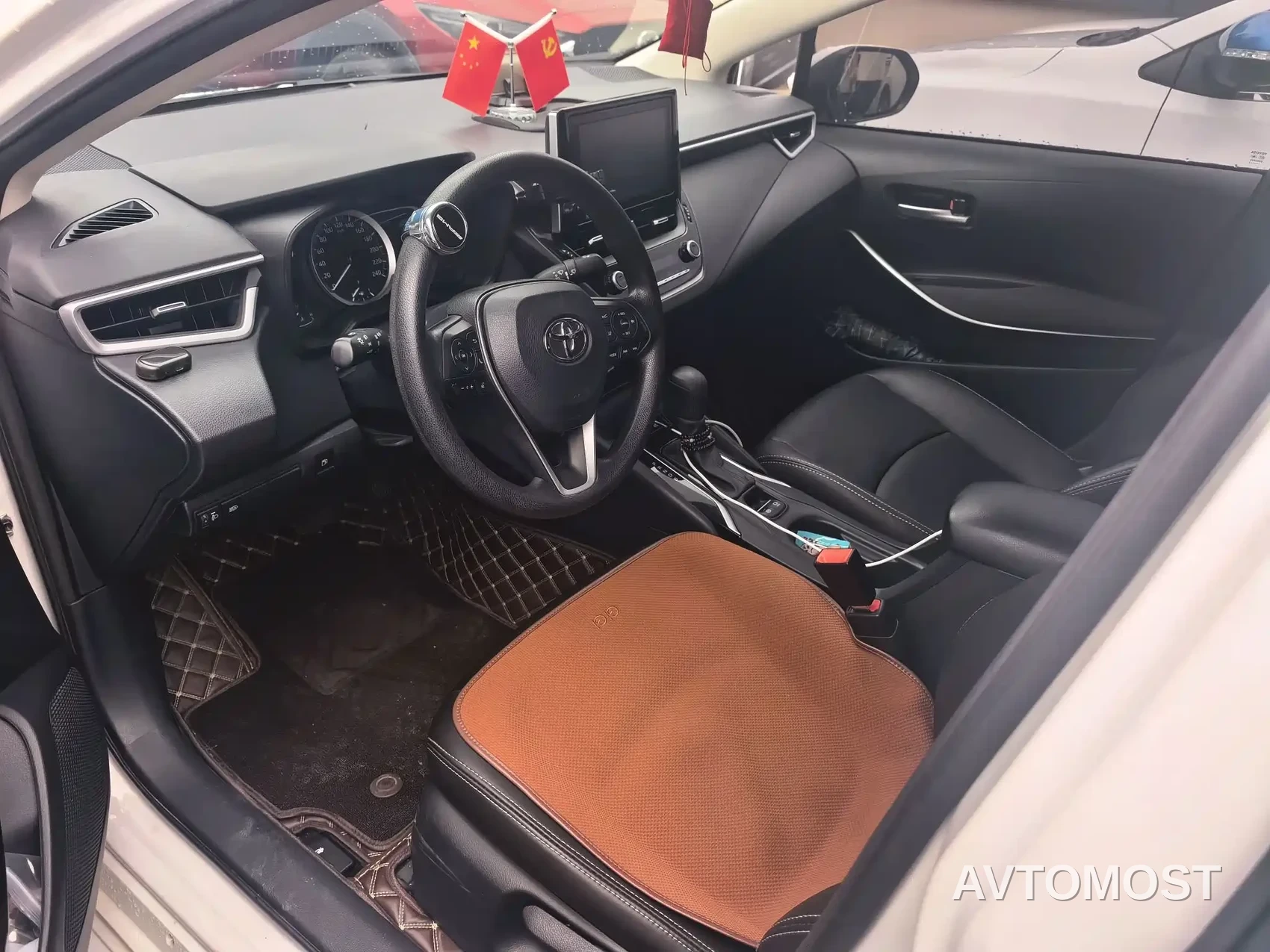 Toyota Corolla 2021 Hybrid 1.8L E-CVT Elite Edition — фото 1