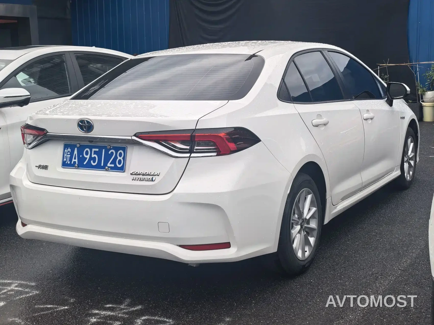 Toyota Corolla 2021 Hybrid 1.8L E-CVT Elite Edition — фото 6