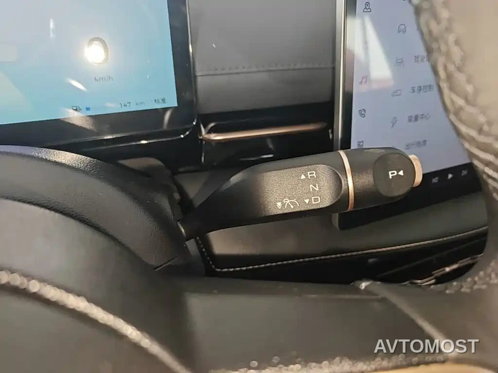 Baojun Yunhai 2024 60km Plug-in Hybrid — фото 6