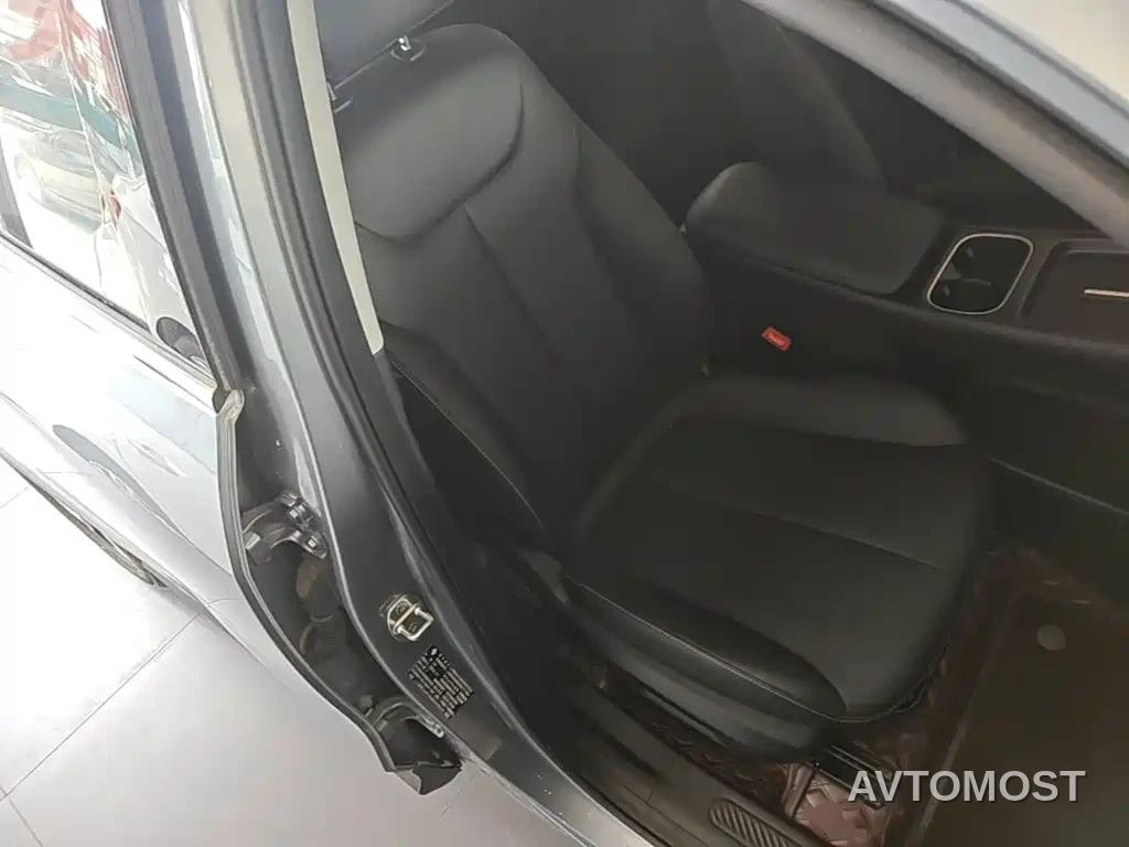 Baojun Yunhai 2024 60km Plug-in Hybrid — фото 15