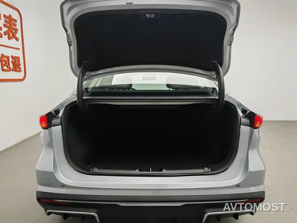 Geely Galaxy L6 2025 EM-i 60km Explorer Edition — фото 16