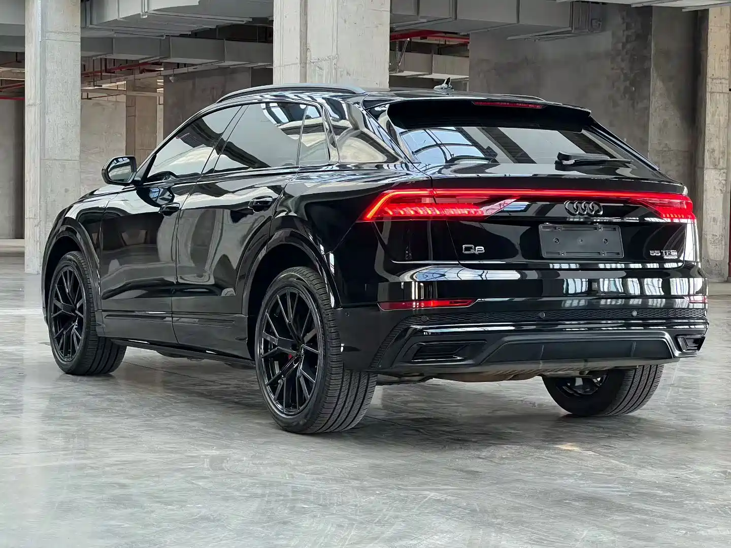 Audi Q8 2022 55 TFSI Luxury Dynamic — фото 7