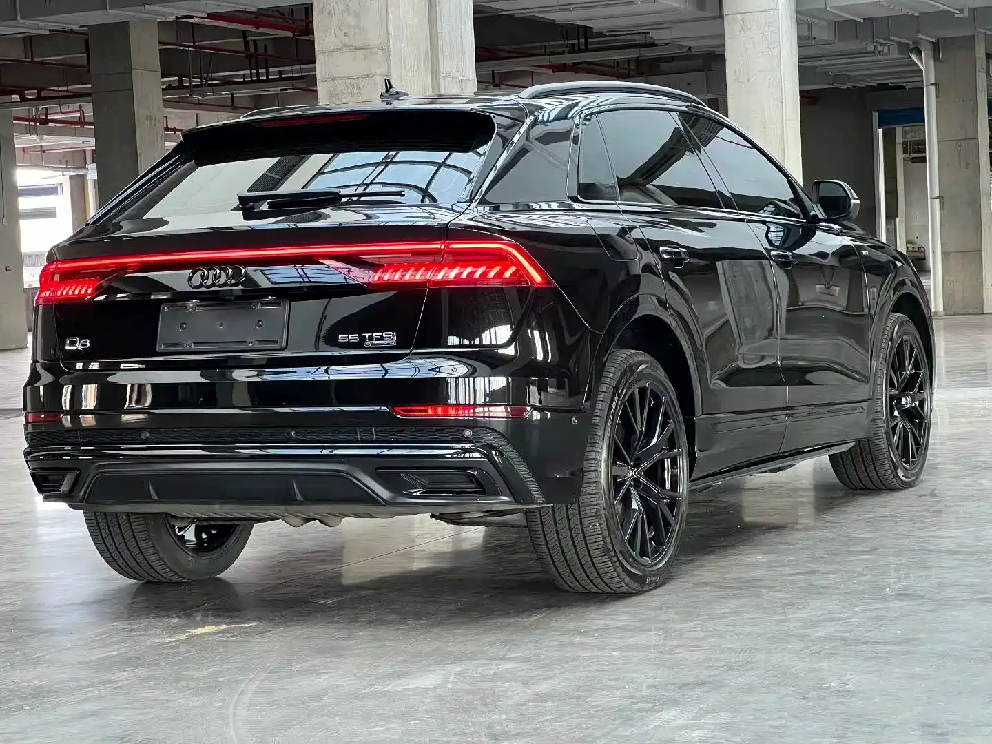 Audi Q8 2022 55 TFSI Luxury Dynamic — фото 9